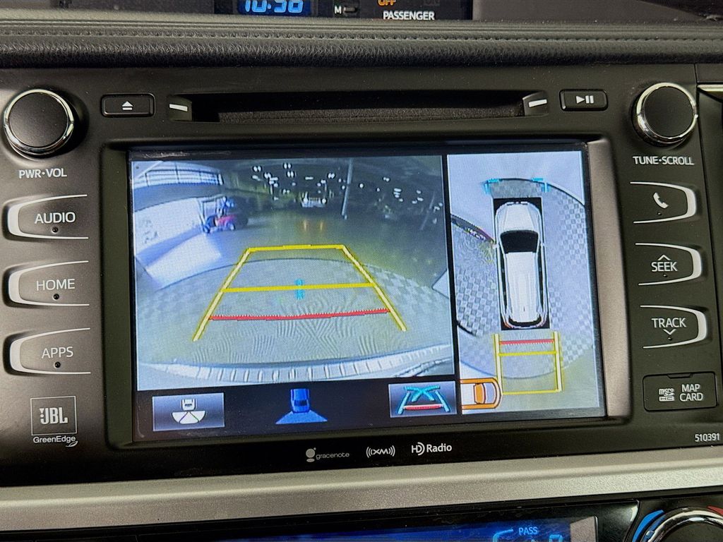 Thumbnail: 2019 Toyota Highlander - 14