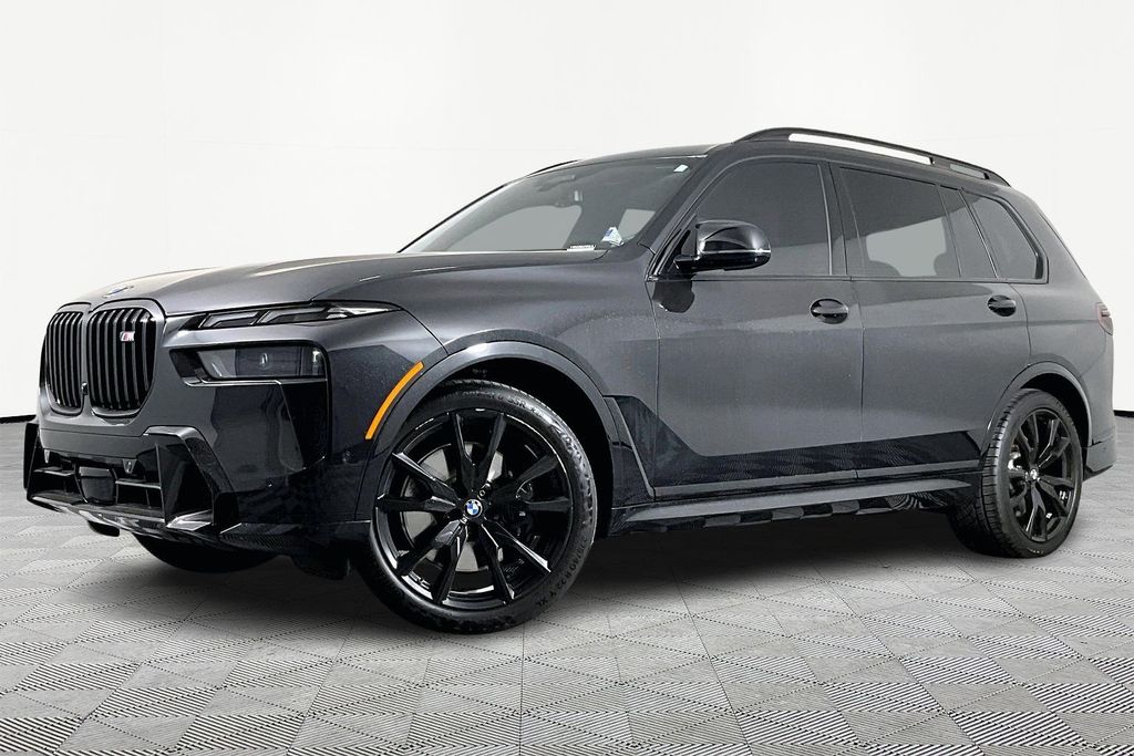 2025 BMW X7 M60i AWD
