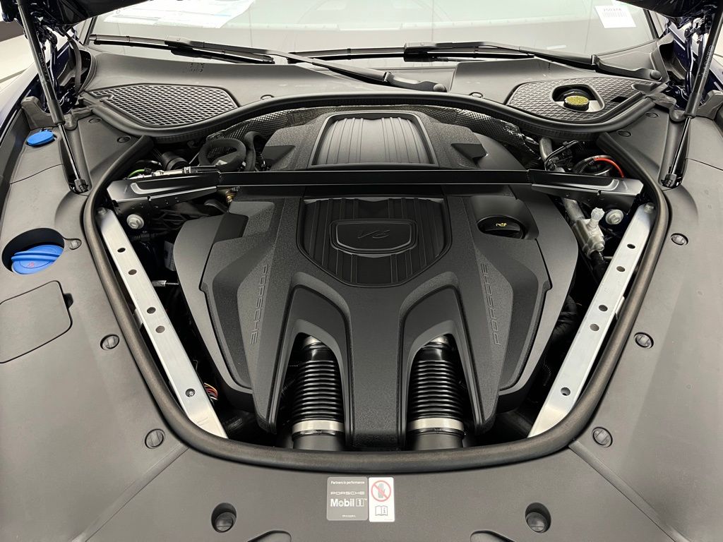 Thumbnail: 2025 Porsche Panamera - 32