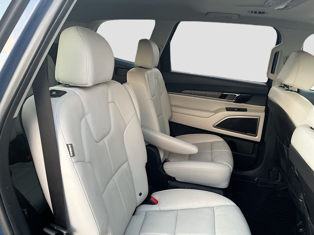 Used 2023 Black Kia EX image 30