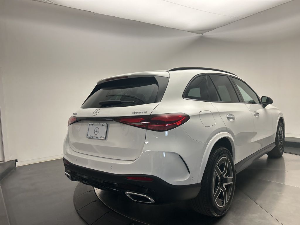 Thumbnail: 2026 Mercedes-Benz GLC - 7