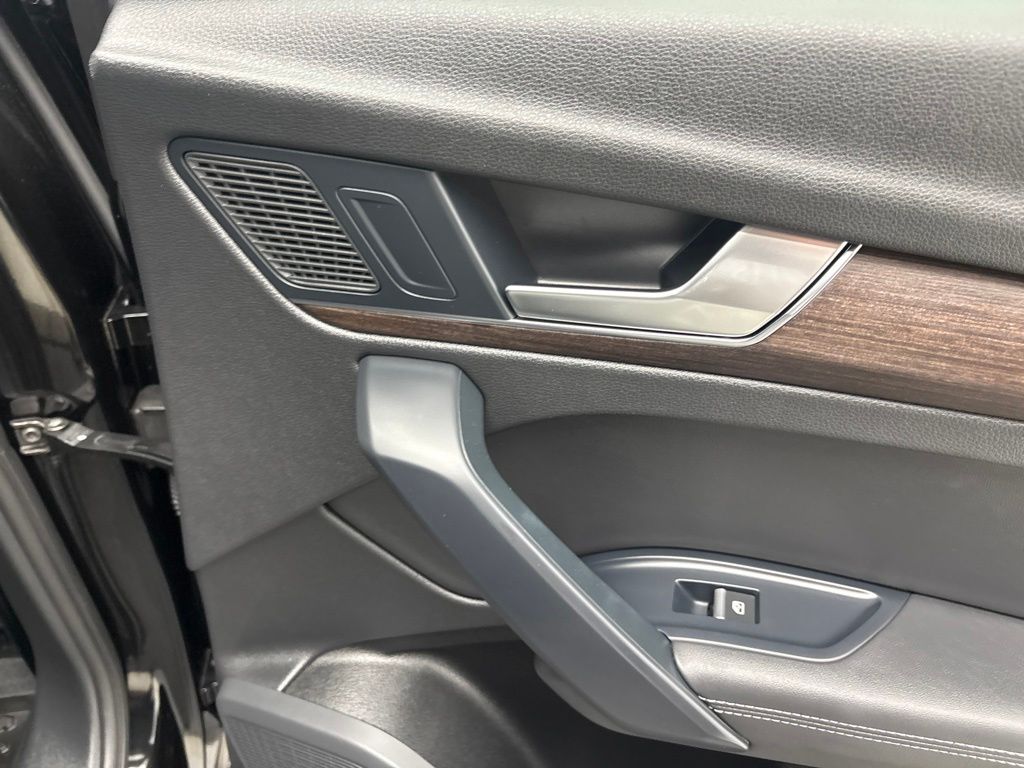 Thumbnail: 2023 Audi Q5 - 31