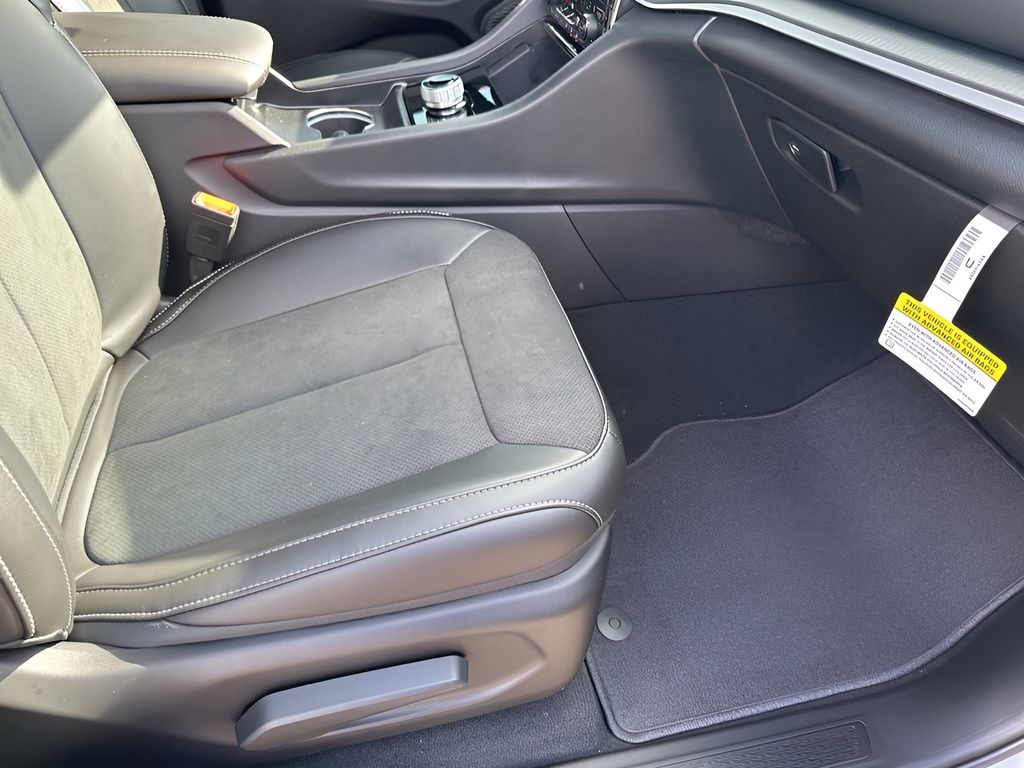 New Car 2025 Jeep Grand Cherokee  For Sale Under $40,000 In Austin, Texas