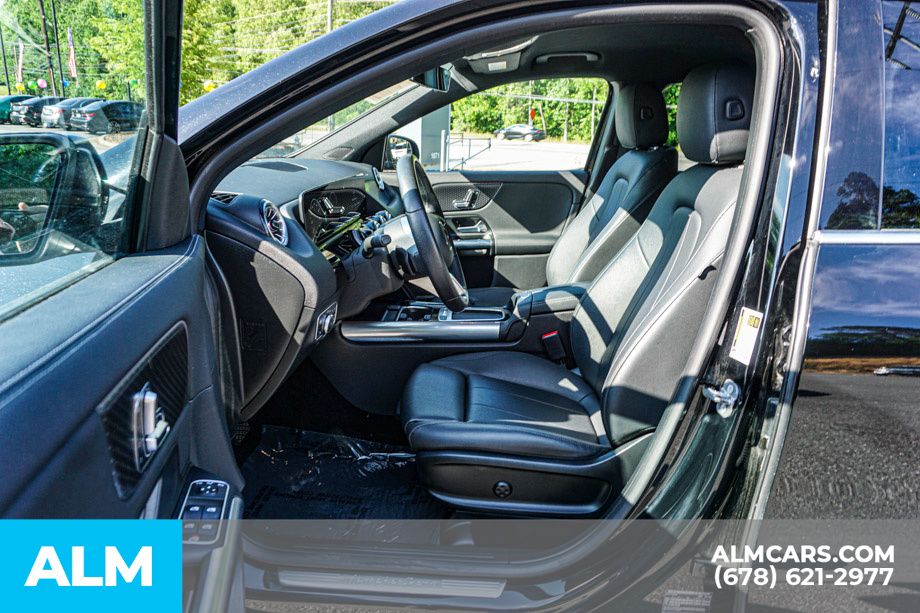 Used 2025 Black Mercedes-Benz GLA 250 image 19