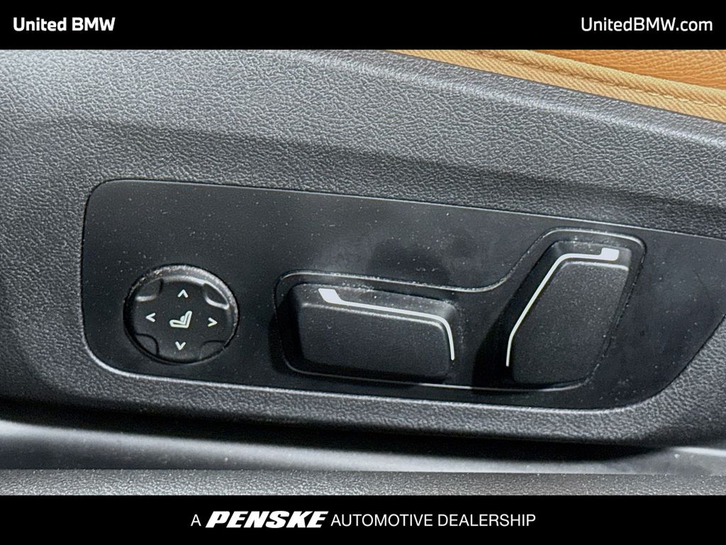 Thumbnail: 2025 BMW 4 Series - 4