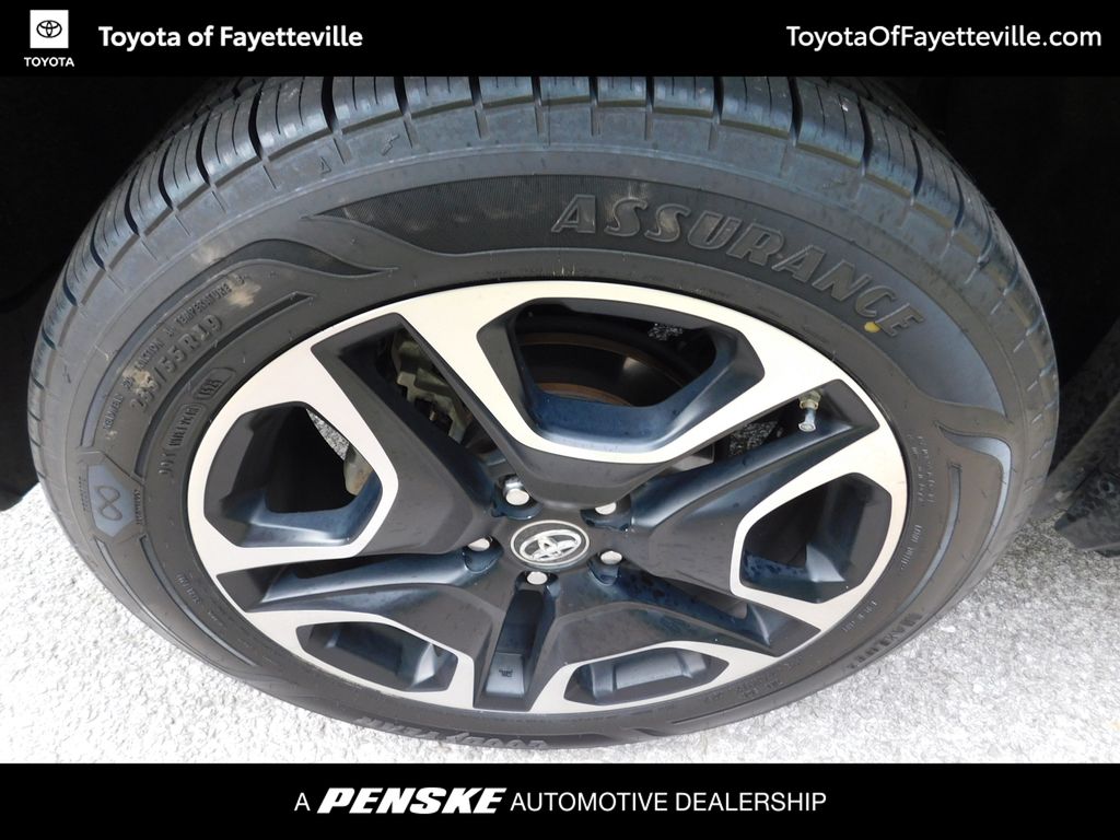 Thumbnail: 2019 Toyota RAV4 - 8