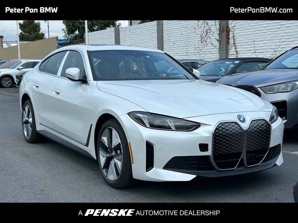 Thumbnail: 2025 BMW i4 - 1