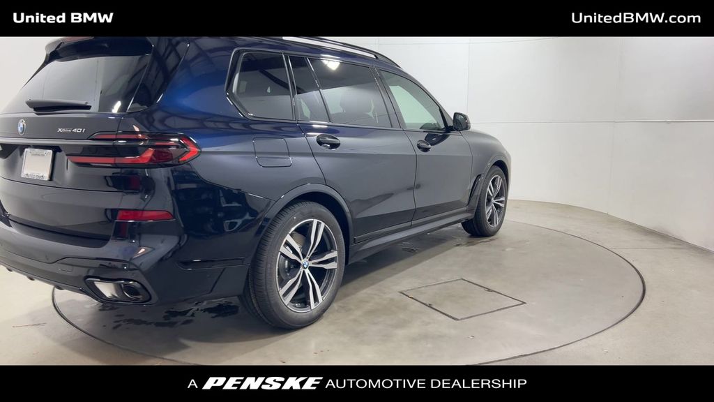 2026 BMW X7 xDrive40i 8