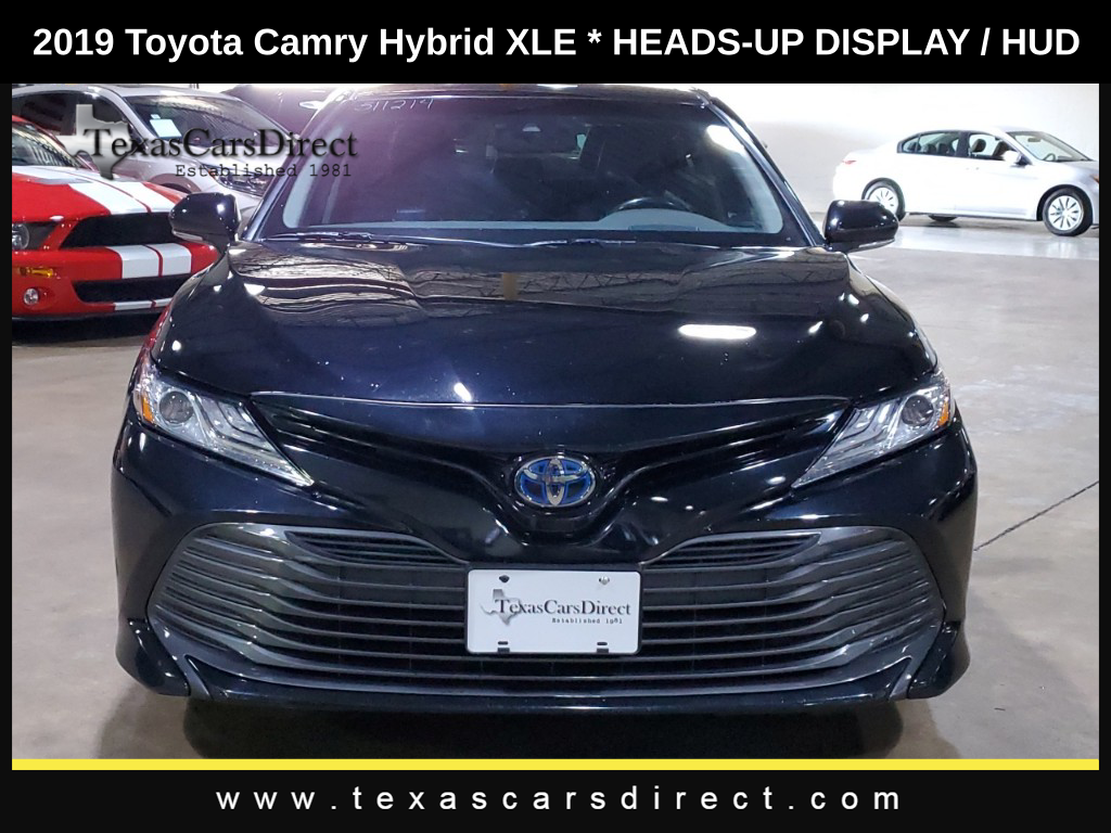 2019 Toyota Camry Hybrid XLE 2