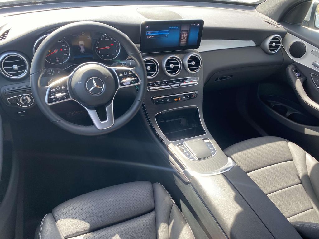 2022 Mercedes-Benz GLC 300 23