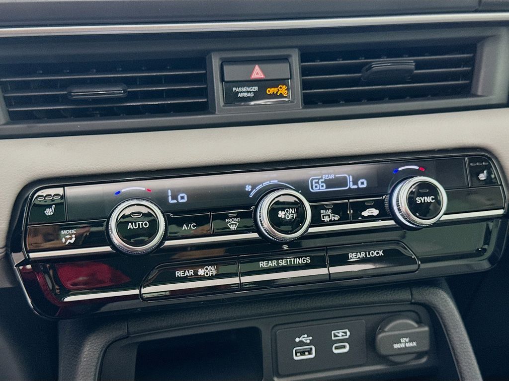 Used Car 2025 Honda Pilot  Touring For Sale Under $60,000 In Austin, Texas