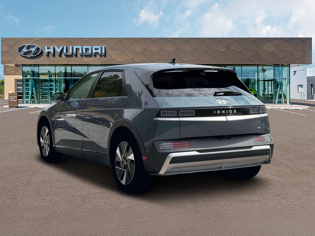 New 2026 Green Hyundai SE image 5