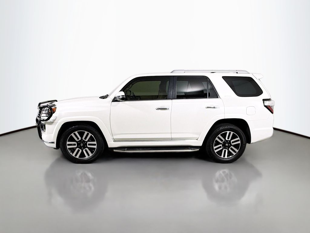 Thumbnail: 2016 Toyota 4Runner - 8