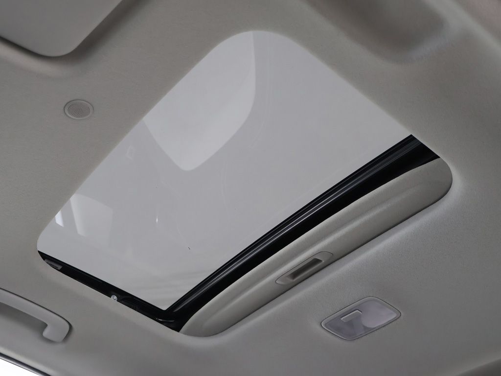 Certified Used 2024 White Hyundai SEL image 16