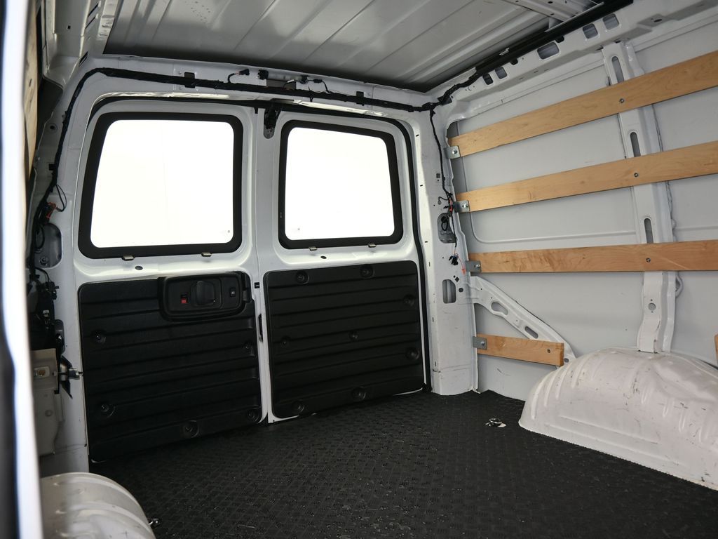 Used 2024 Summit White Chevrolet Work Van image 34