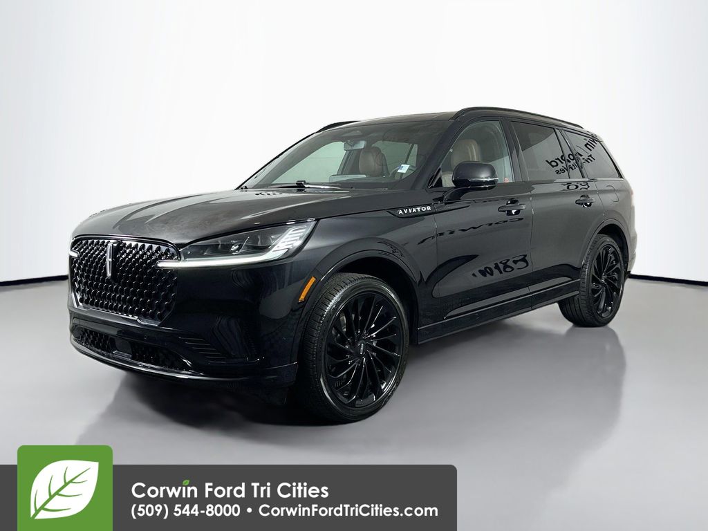 View vehicle photo 5