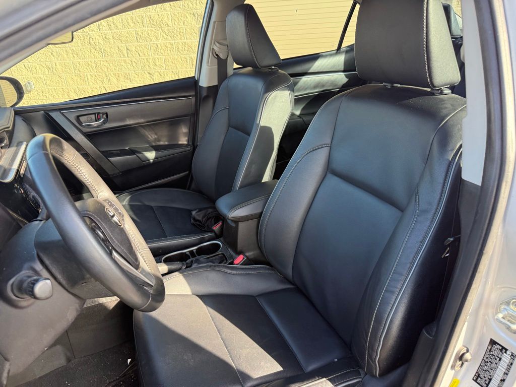 Thumbnail: 2018 Toyota Corolla - 8