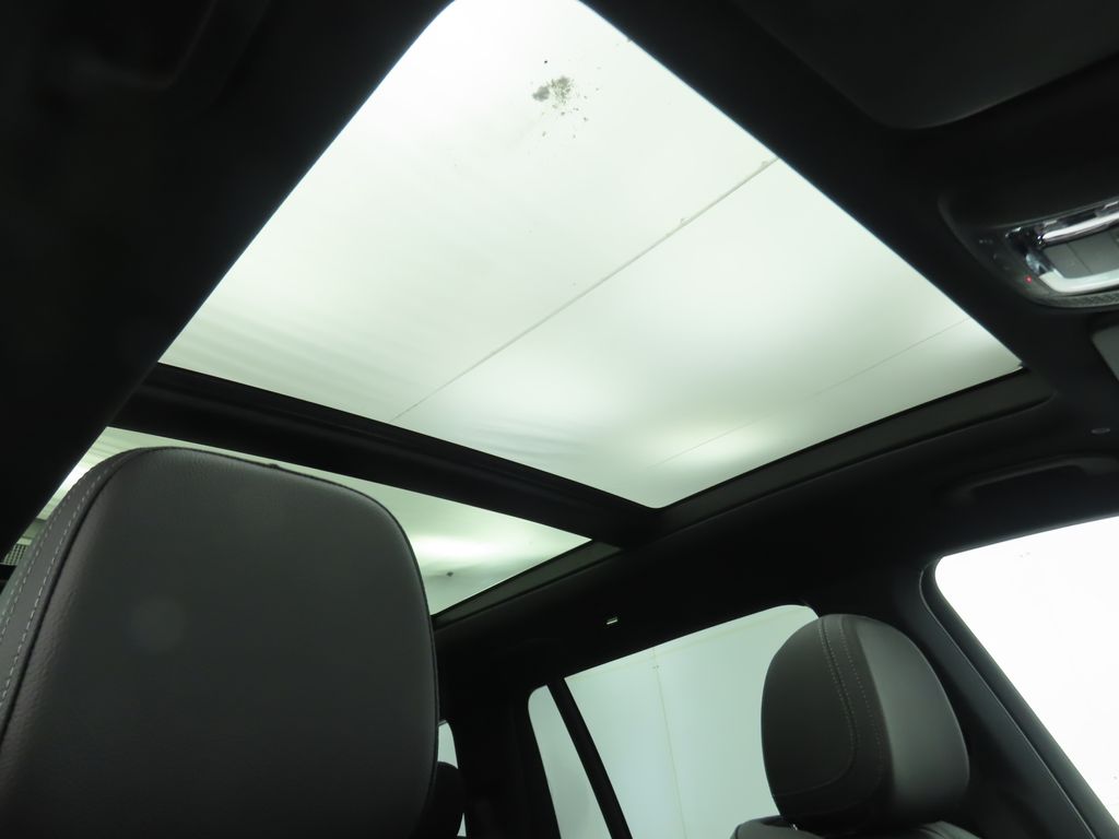 Thumbnail: 2025 Mercedes-Benz GLS - 19