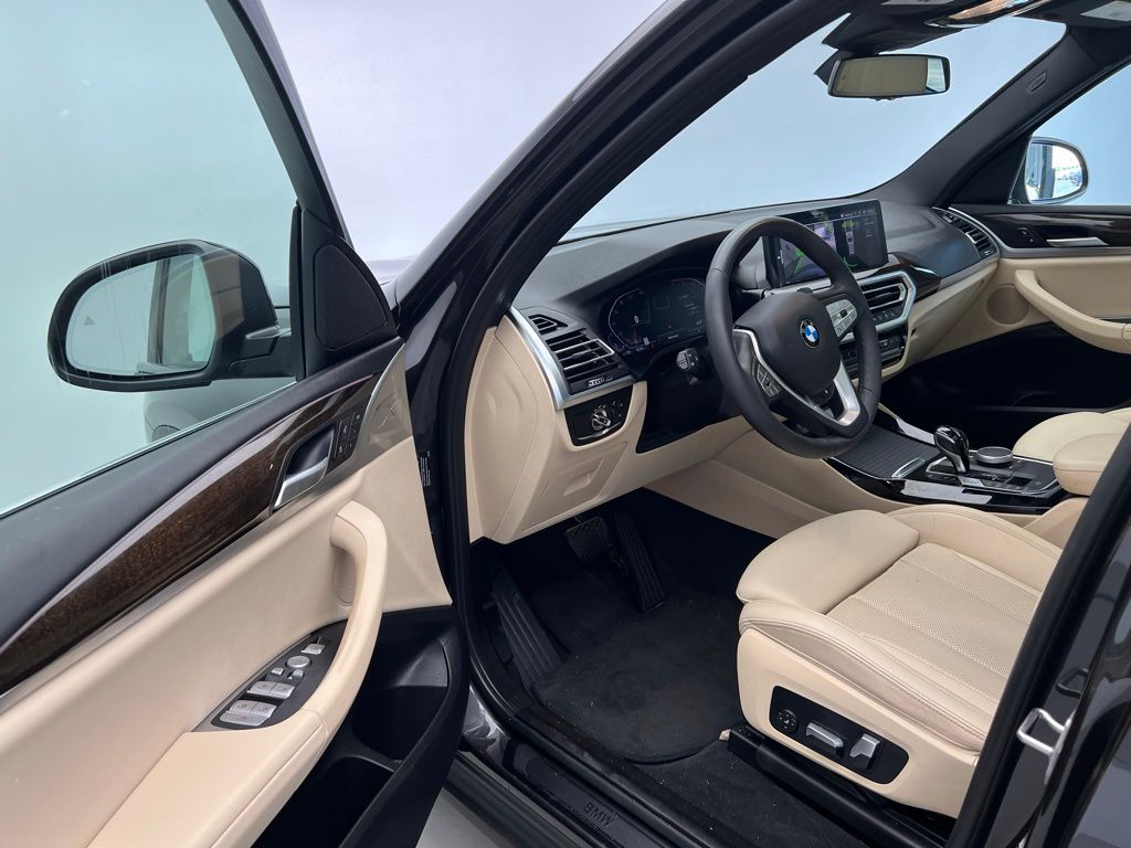 Thumbnail: 2022 BMW X3 - 23