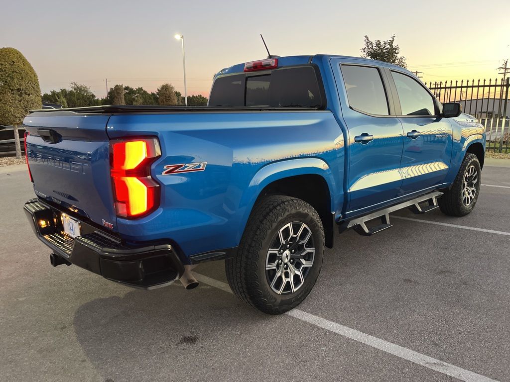 Thumbnail: 2023 Chevrolet Colorado - 4