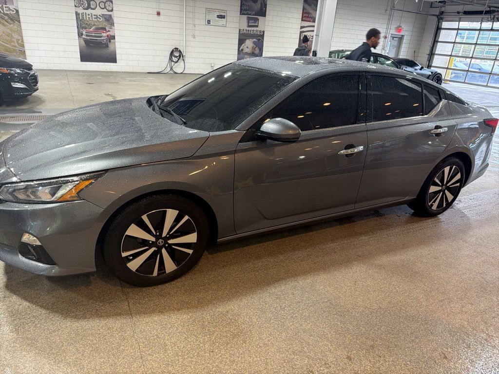 Gray (Gun Metallic) 2020 Nissan Altima 2.5 SL FWD Sedan Front-Wheel Drive Continuously Variable Transmission