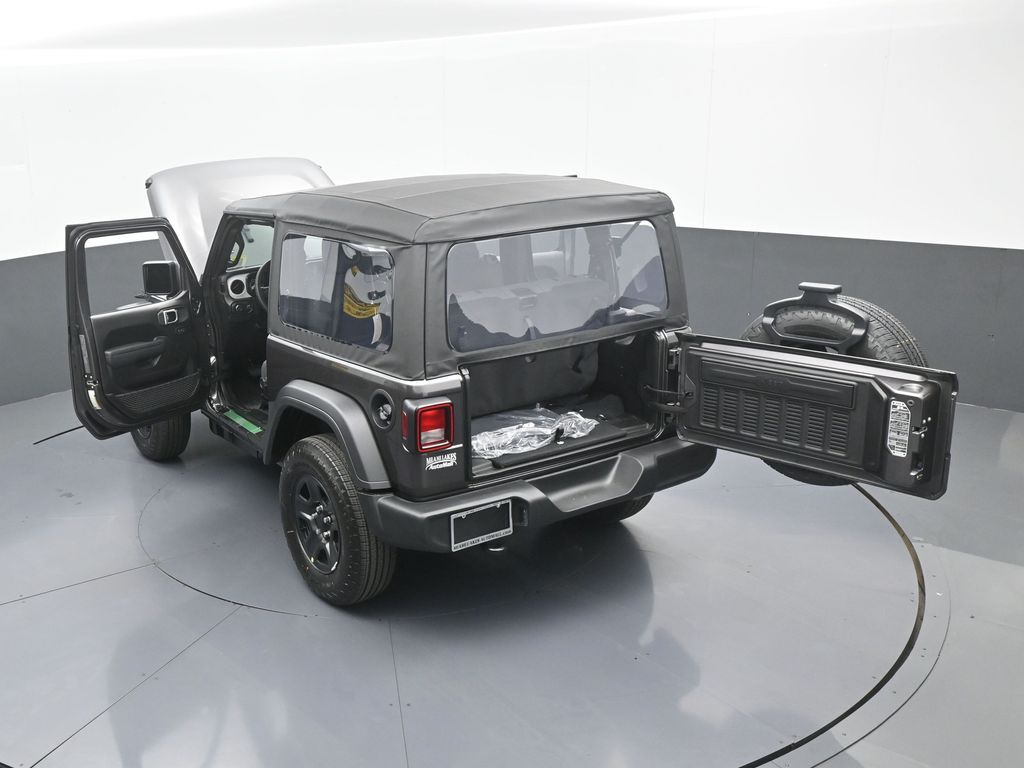 New 2026 Granite Crystal Metallic Clearcoat Jeep Sport image 54