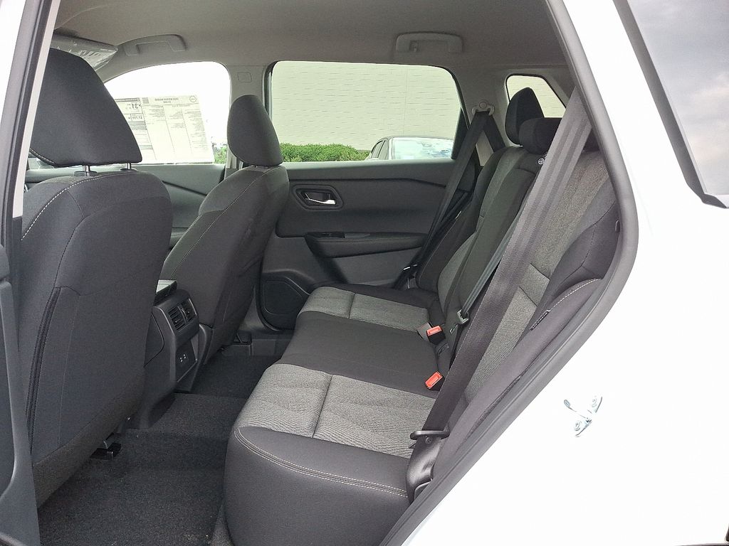 Thumbnail: 2026 Nissan Rogue - 5