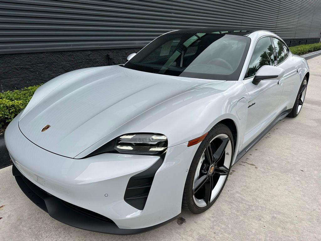 Thumbnail: 2024 Porsche Taycan - 6