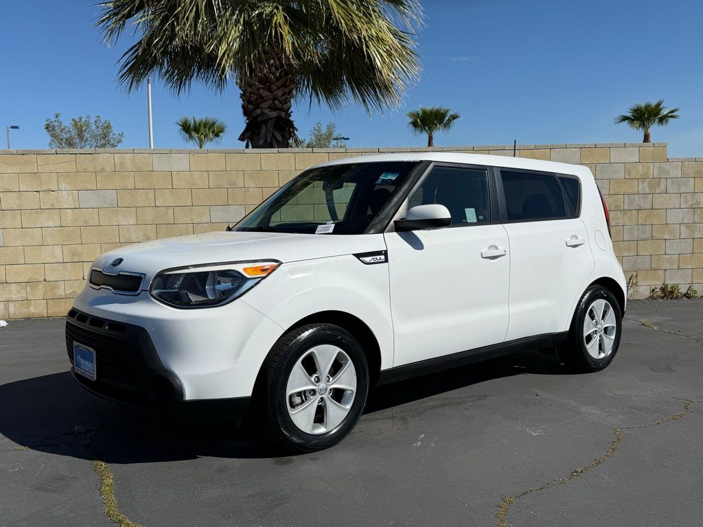 Clear White 2015 Kia Soul Base Wagon Front-Wheel Drive 6-Speed Automatic