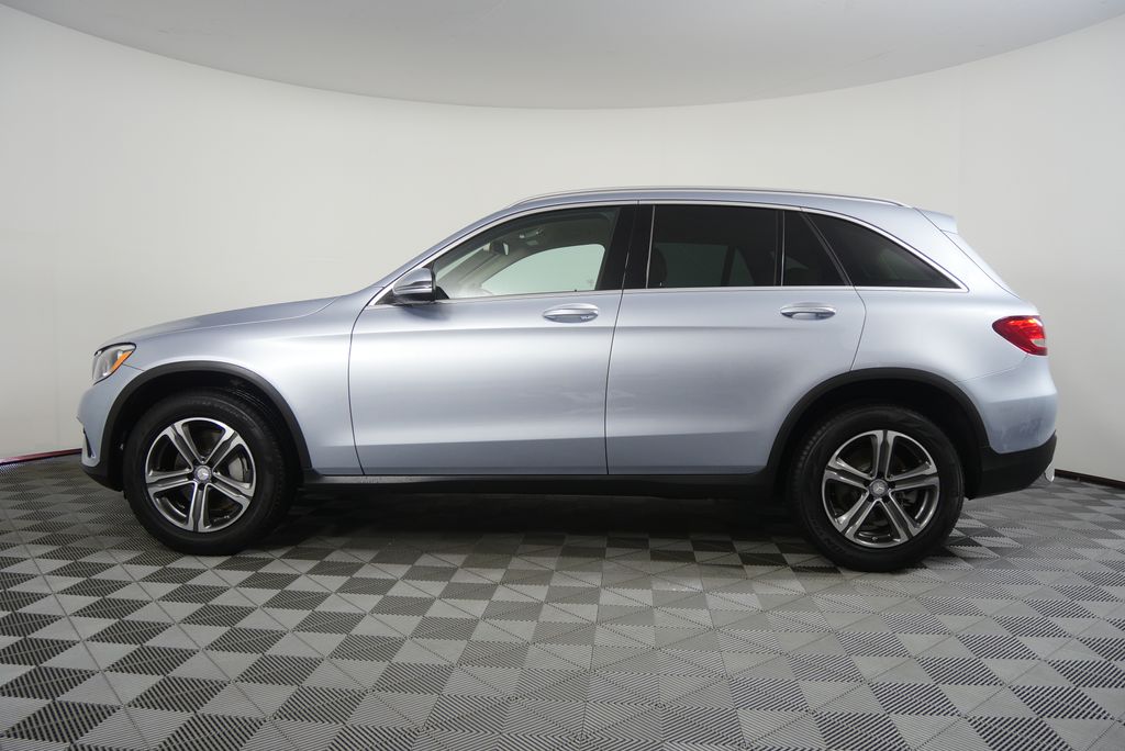 Thumbnail: 2017 Mercedes-Benz GLC - 6
