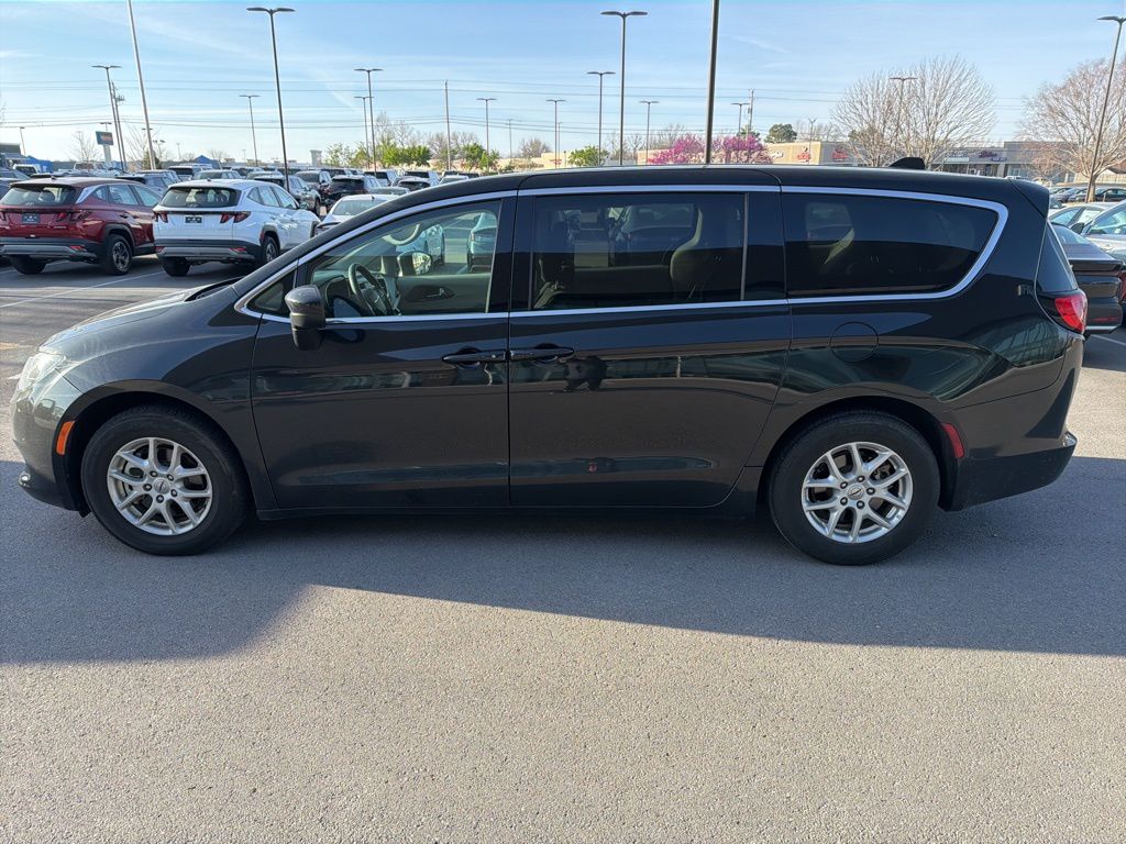 2023 Chrysler Voyager