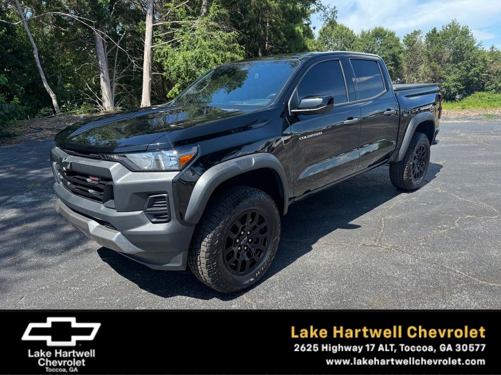 Black 2024 Chevrolet Colorado Pickup Truck Four-Wheel Drive 8-Speed Automatic