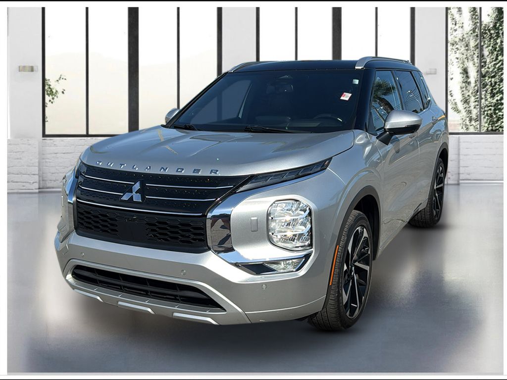 Silver 2024 Mitsubishi Outlander SEL Platinum Edition S-AWC SUV / Crossover All-Wheel Drive Continuously Variable Transmission