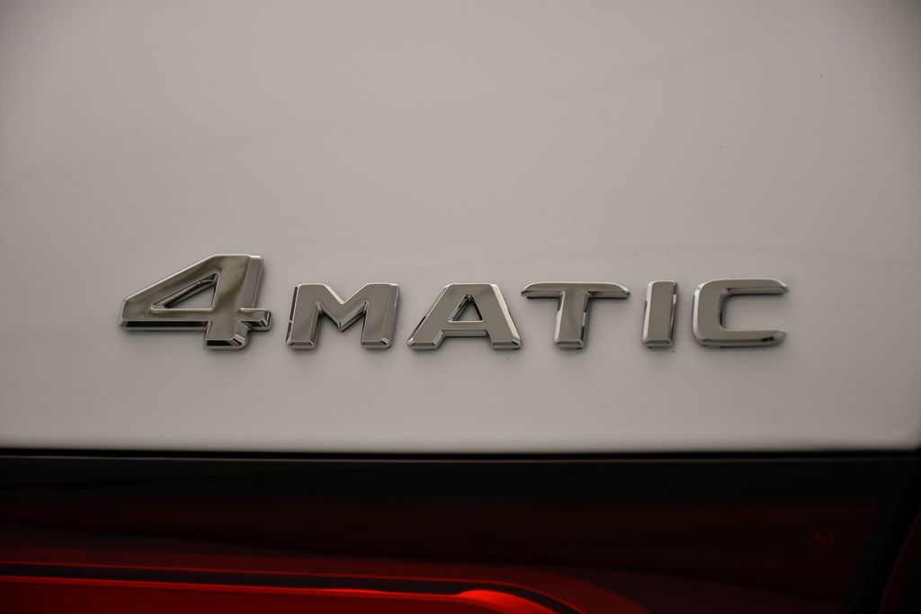 Thumbnail: 2026 Mercedes-Benz GLC - 10