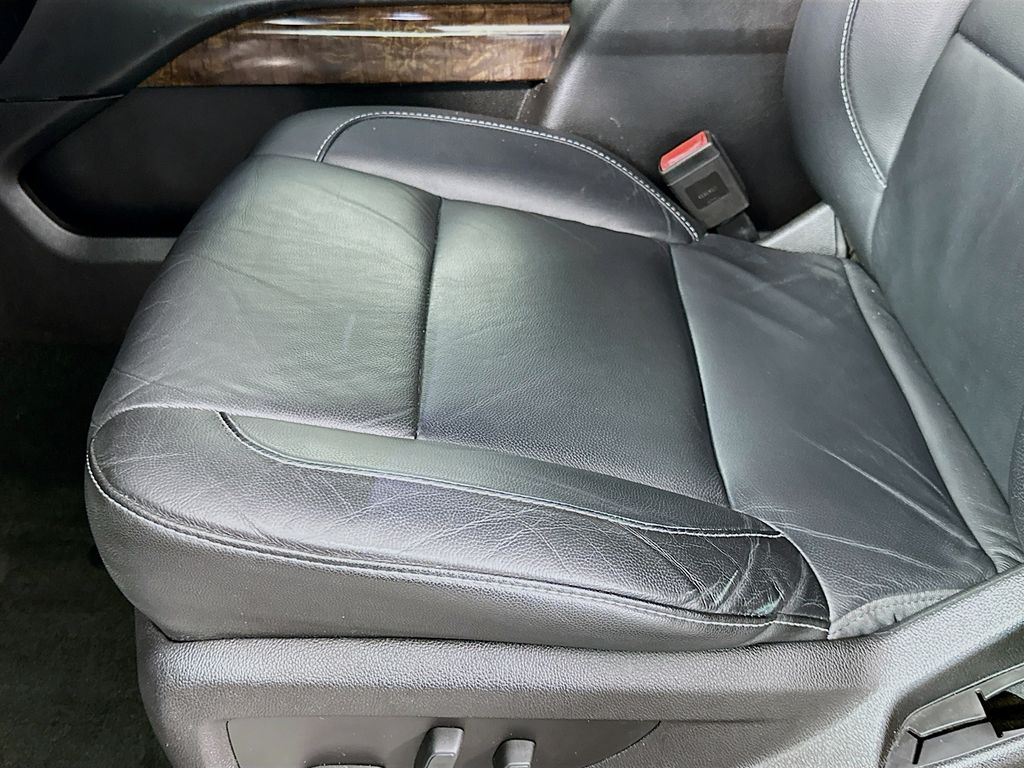 Thumbnail: 2017 Chevrolet Tahoe - 20