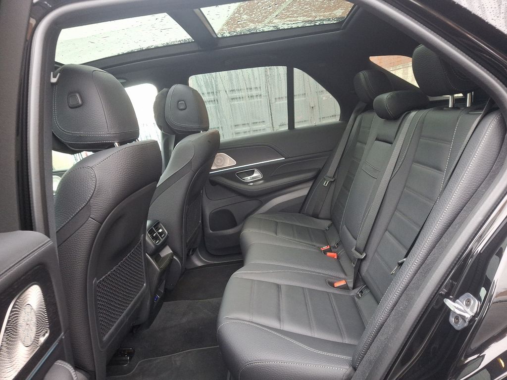 2025 Mercedes-Benz GLE 580 7