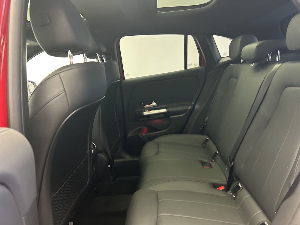 Thumbnail: 2025 Mercedes-Benz GLA - 23