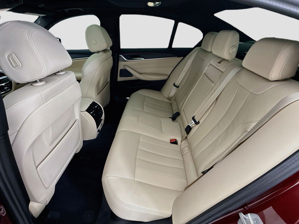 Thumbnail: 2023 BMW 5 Series - 20