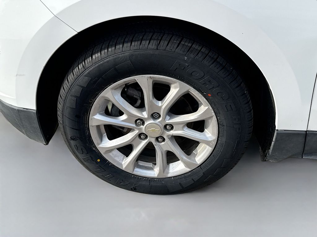 Used 2020 White Chevrolet LT image 28