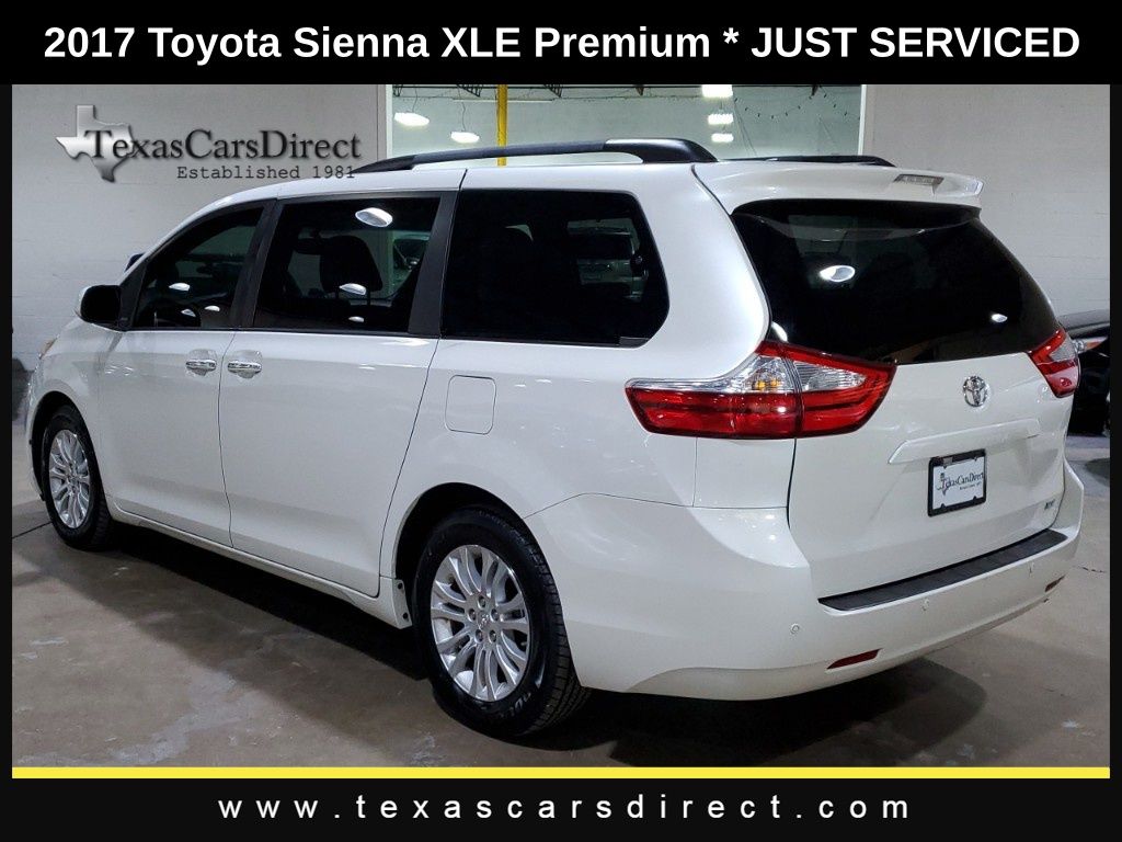 2017 Toyota Sienna XLE Premium 12