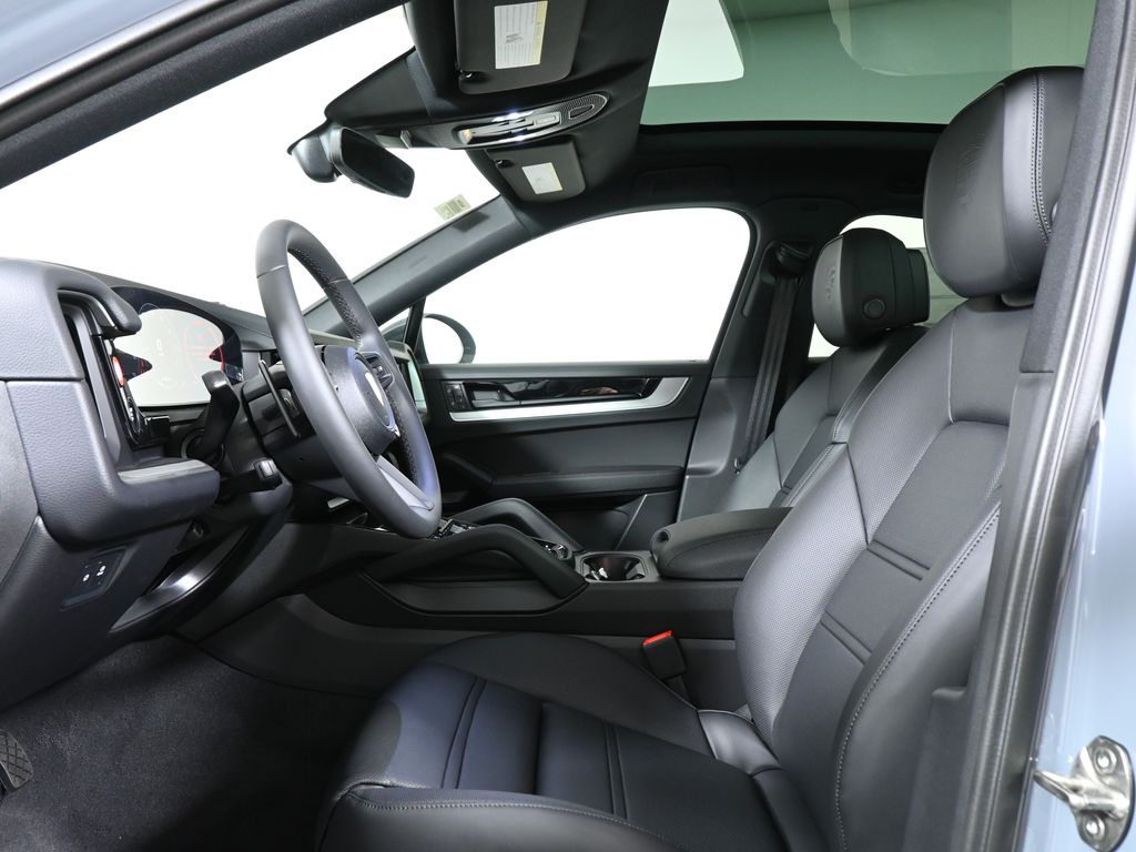 2025 Porsche   16