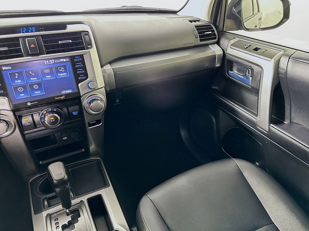 Thumbnail: 2023 Toyota 4Runner - 22