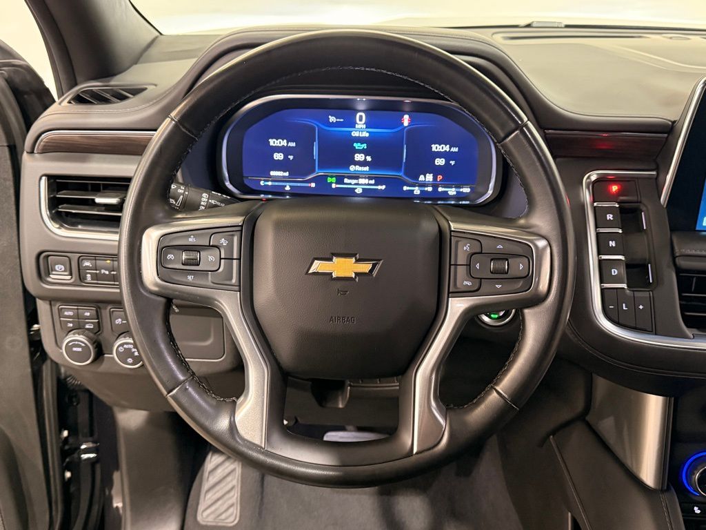 2023 Chevrolet Suburban LT