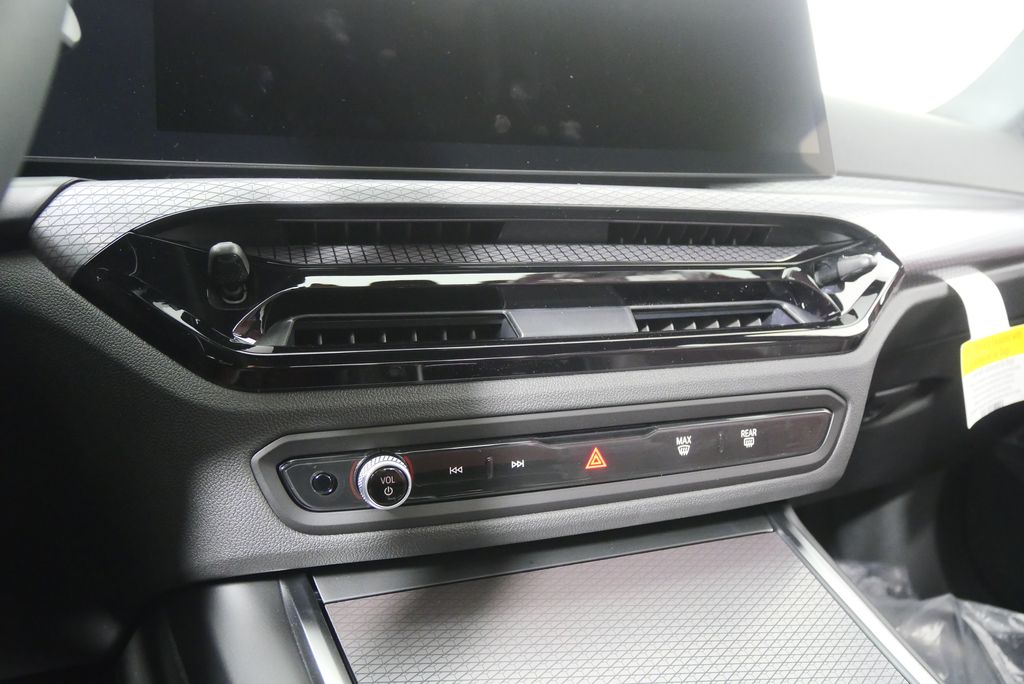 Thumbnail: 2026 BMW 3 Series - 22