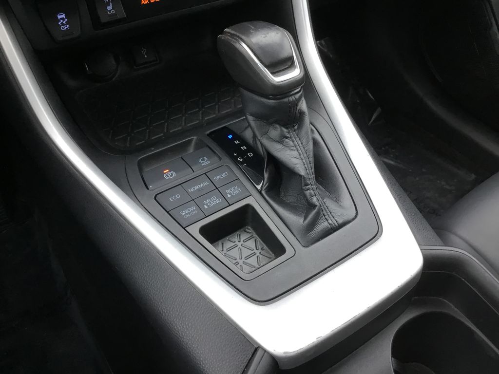 Thumbnail: 2020 Toyota RAV4 - 26