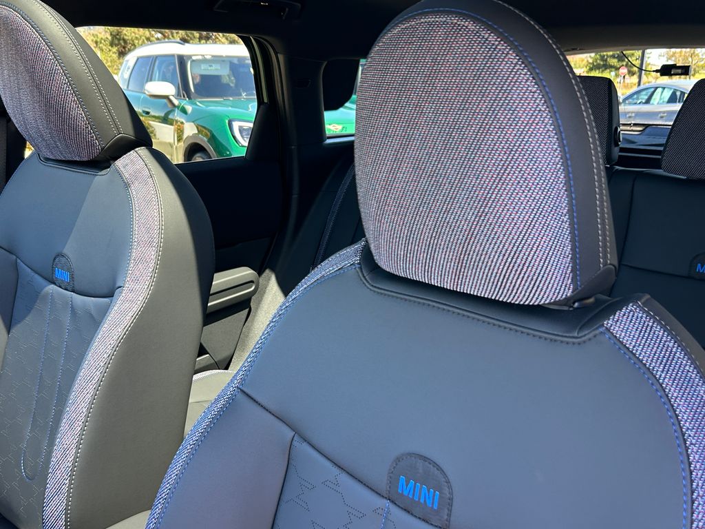 Thumbnail: 2025 MINI Cooper Countryman - 14
