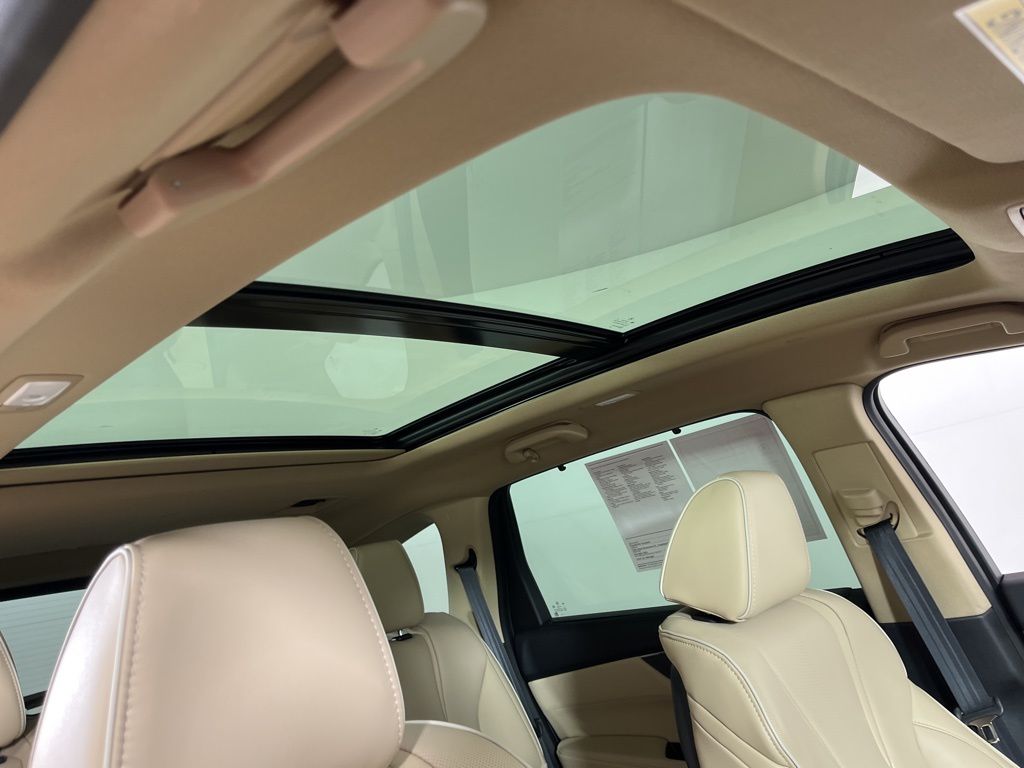 Thumbnail: 2023 Acura MDX - 5