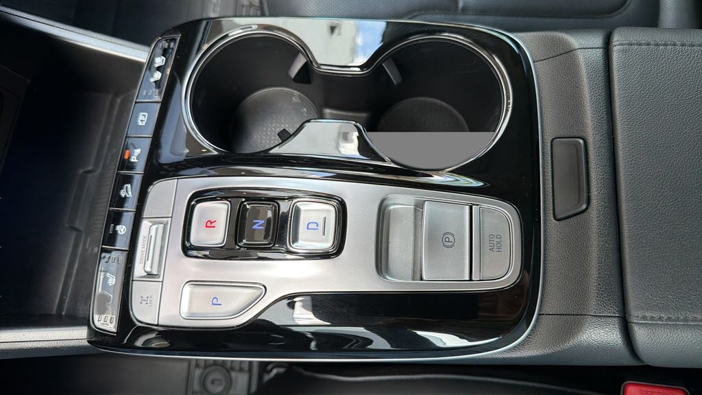 Used 2022 Silver Hyundai Limited image 16