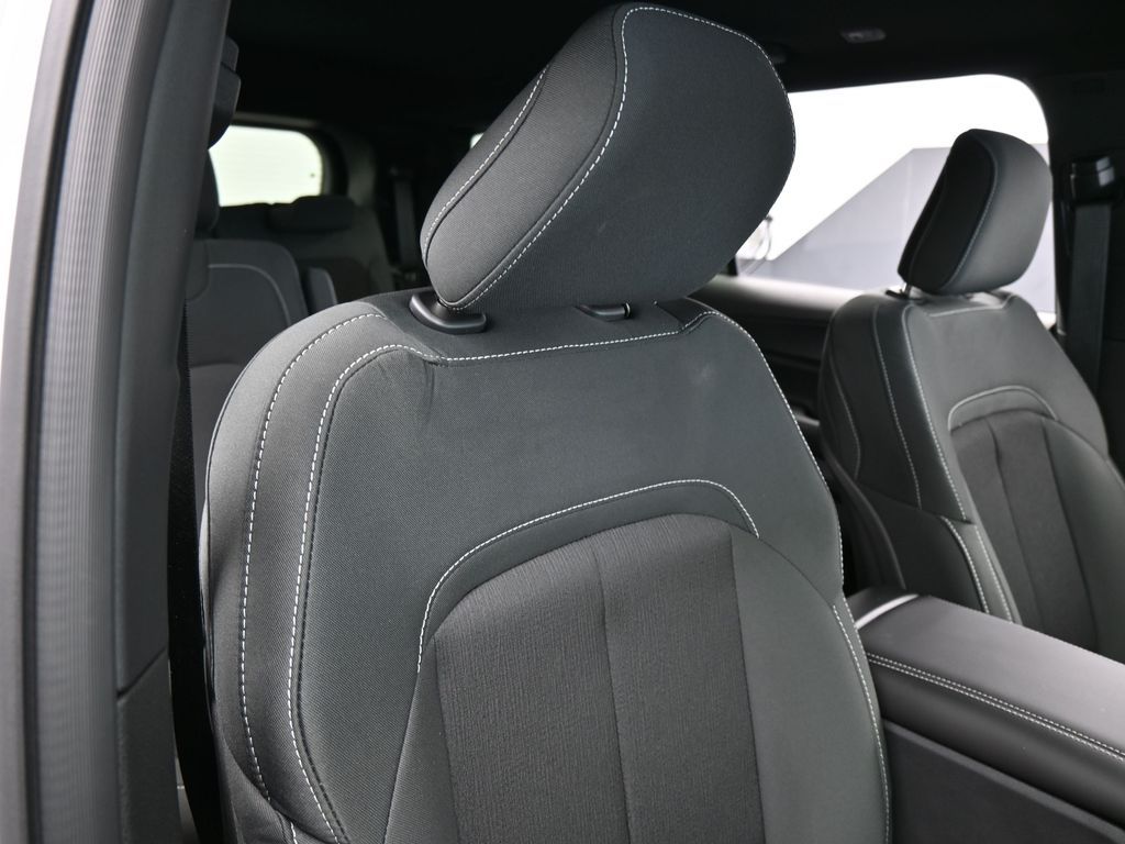 New 2026 Silver Zynith Jeep Laredo image 37