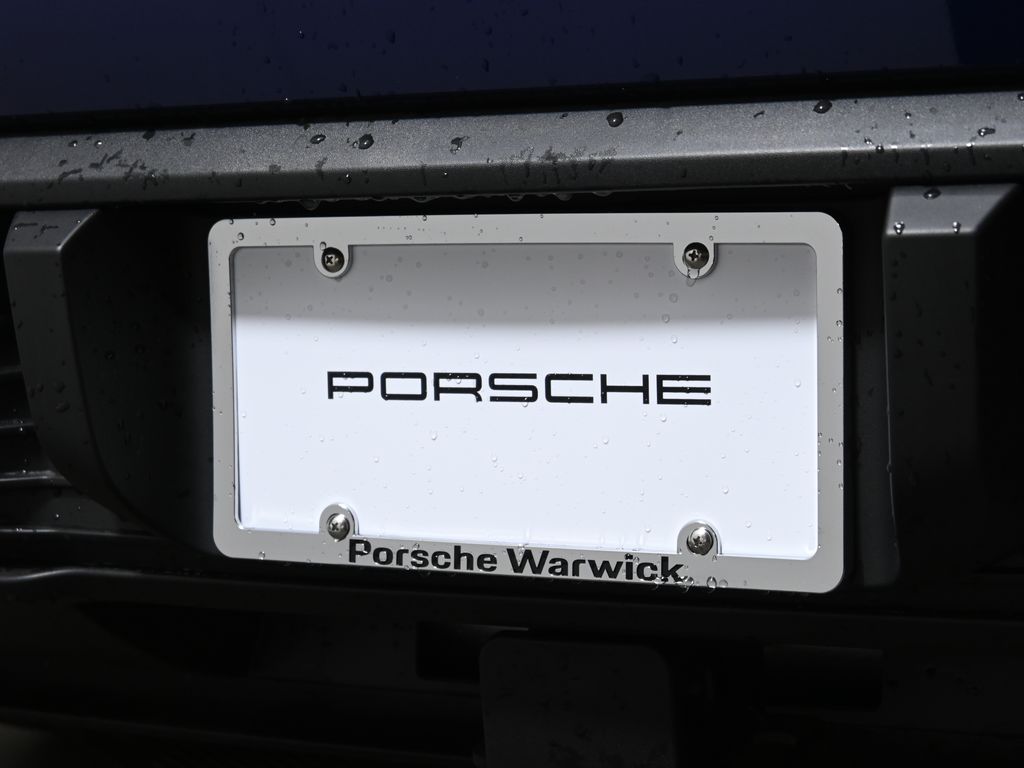 Thumbnail: 2024 Porsche Macan - 13